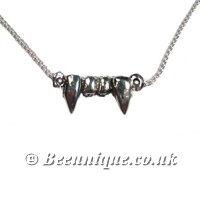 Vampire Teeth Necklace - Click Image to Close